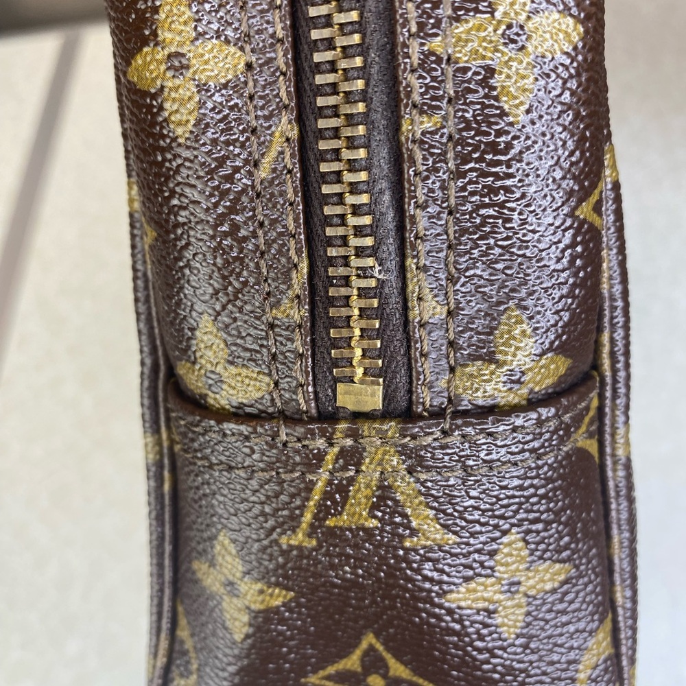 Louis Vuitton Vintage Monogram Trousse 28 - Picture 8 of 12